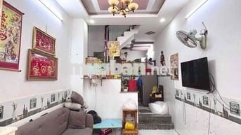 NHÀ GẦN CHỢ ĐƯỜNG. TRỆT 2 LẦU 2PN 3WC. AN NINH