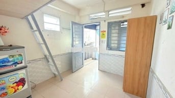 Duplex gần sân bay Full nt giá rẻ cửa sổ trời bancol 