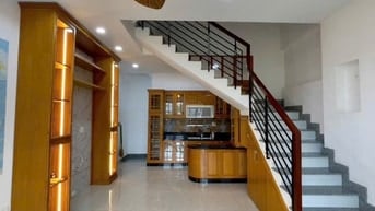 BÁN NHÀ HẺM XE TẢI ĐƯỜNG CHU VĂN AN 4 TẦNG + 1 TRỆT