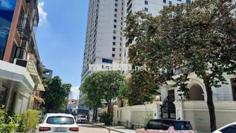 Cho thuê nhà Lk ngõ 221 Trung Kính, 80m x 4 tầng thông, tiện KD làm Vp