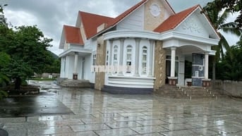 Bán nhà hướng Tây rộng rãi, thoáng mát, đúc kiên cố, Sổ hồng riêng