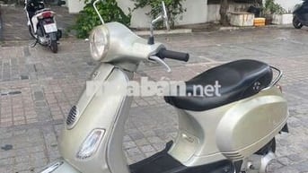 Piaggio Vespa 