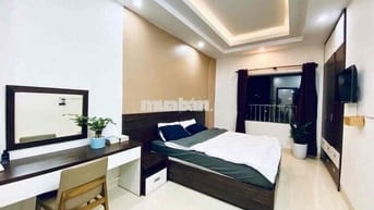 🏡 Căn hộ 1PN mặt tiền Trần Hưng Đạo – View phố cực đẹp ngay cầu