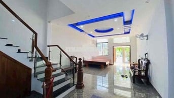 nhà 4 tầng cho thuê. có : 5pn ,5wc. có nội thất.