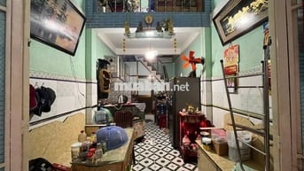Bán nhà ngay trung tâm lầu đúc BTCT đường Lê Hồng Phong P10 Q10 
