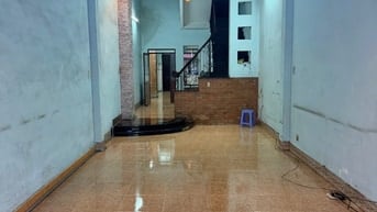 cho thuê nhà MT 439 Cộng Hòa12mx28m 3 lầu chỉ 155tr/tháng