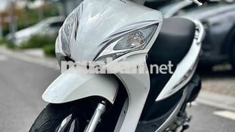 Honda Vision Fi màu Bạc