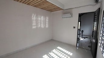 CHO THUÊ TOÀN BỘ TẦNG CĂN GÓC 2 MẶT TIỀN