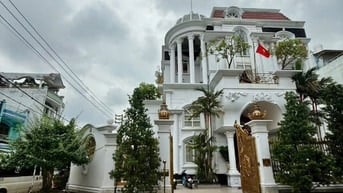 Biệt phủ đẳng cấp khu Tên Lửa, BÌnh Tân