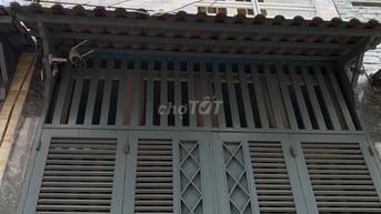 Nhà nguyên căn Nguyễn Vân Khối gần ngã ba chùa Nghệ Sỹ