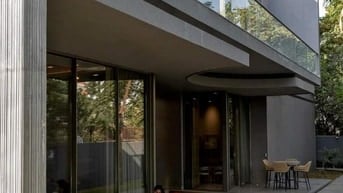 Bán Nhà Mặt Tiền Nguyễn Văn Đậu, 4,7x33m,Cấp 4, Đoạn Building Cao Tầng