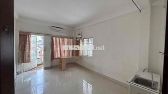 Phòng máy lạnh đối diện chùa VNQT đường 3.2, 28m2,3.8tr
