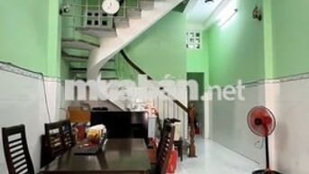 NGÂN HÀNG THÚC NỢ - CHỦ NHÀ GIẢM SÂU