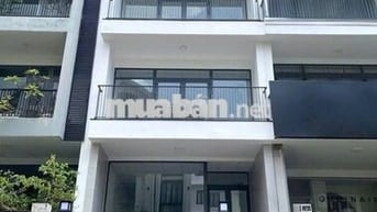 NHÀ ĐẸP KHÓ TÌM - 91D Nguyễn Trọng Tuyển PN -  DT 5x20, hầm 3 lầu TM