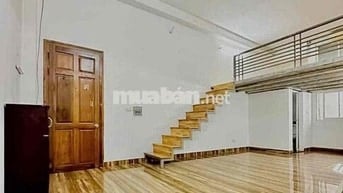PHÒNG GÁC CAO, CÓ CỬA SỔ, RỘNG RÃI, THOÁNG MÁT