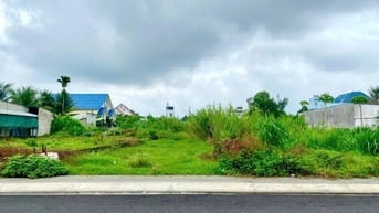 cần bán gấp đất mặt tiền TT Củ Chi - ngang đẹp 6m, 620tr,  300m2