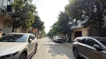 Nhà 1 trệt 2 lầu 2ty1 tại Tân Hiệp 