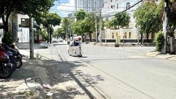 Mặt tiền đường Trần Văn Kiểu - vị trí đẹp - kinh doanh đa ngành nghề.