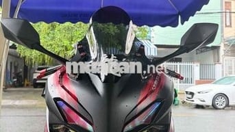 Honda CBR150R Đen đỏ
