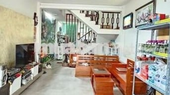 Mặt tiền kinh doanh, gần chợ Tân Hương, 74 m2, 5 tầng, 8,2 tỷ.