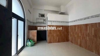 PHÒNG TRỌ GÁC CAO 1m6 - HẦM XE TO