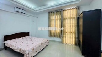 Do có việc nên em cần pass lại phòng mới, chưa ở