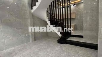 Cho thuê nhà nguyên cao lỗ, cách parcmall 300m,  4 tầng. 16 tr/ tháng