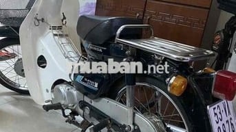 Honda Super Cub 50 Trắng đen