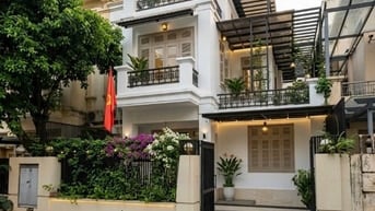 Cc Cần Bán Nhà 3,5T Hồ Hoàng Cầu - Mai Anh Tuấn Dt90m mt 8m đường hè  