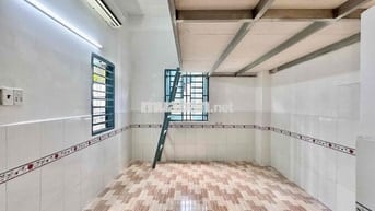 Cho thuê phòng gác rộng, ngã tư bốn xã, gần Văn Hiến