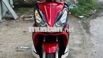 Honda Air Blade Fi Đỏ đen, biển số thành phố
