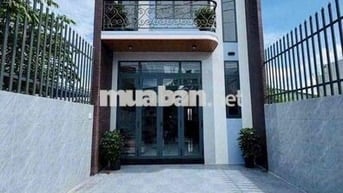 nhà mặt tiền 110m2 , 3 phòng ngủ đường 768 biên hoà