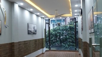 CC bán MBKD 5 tầng, MB 32m2, ô tô đỗ cửa, KD tốt, Võ Văn Dũng, Đống Đa