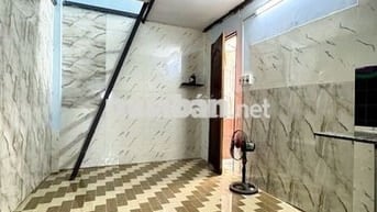 Phòng Trọ Phan Huy Ích . Gác Cao . Đầy đủ nội thấy 