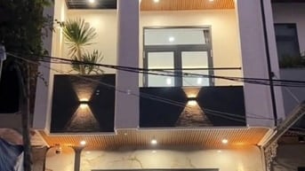 Giảm giá sâu bán nhanh nhà 1 trệt 1 lầu SHR, Thủ Dầu Một, Bình Dương