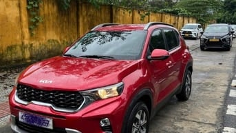 KIA Sonet Deluxe 1.5 AT đời 2023, đăng ký 2024, màu đỏ, Giá 460 triệu