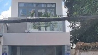 Cho thuê mặt bằng kinh doanh đường nhựa 8m