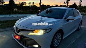 Toyota Camry 2019 2.0G 70406 km Trắng