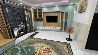 BÁN NHÀ 2 TẦNG -NGANG 5.7M _FULL NỘI THẤT _KHU CHUYÊN DÙNG QUẬN 7