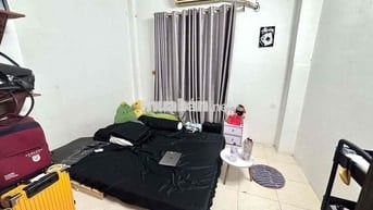 Share phòng ngủ trong nhà nguyên căn