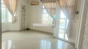 Cho thuê phòng mặt tiền đường Phạm Hữu Lầu