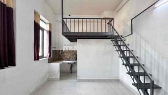 PHÒNG CÓ GÁC CỬA SỔ TRỜI NGAY ĐẦM SEN - SÂN VẬN ĐỘNG PHÚ THỌ