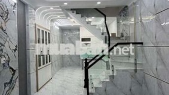 Nhà Cạnh Ngã Tư Bốn Xã - 4m*11.5m , 2 Tầng, 2 Phòng Ngủ WC khép kính 