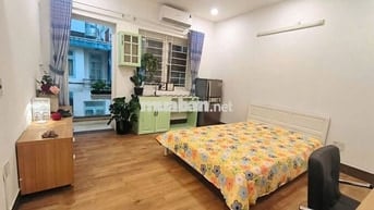 SỐC!!! Studio ban công mới 100% + nội thất gỗ ngay Ung Văn Khiêm