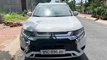 Mitsubishi Outlander 2023 CVT Trắng