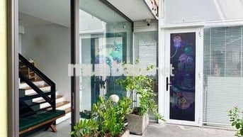 Cho thuê Văn phòng tầng 2 Phạm Văn Đồng