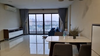 Cho thuê căn hộ 3PN, full nội thất, căn góc view đẹp, giá 21 triệu.