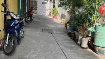 Nhà bán Đường Lạc Long Quân , P3, Quận 11