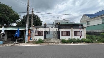 🏡 Nhà cấp 4 gần biển Lộc An, vị trí đẹp, đi bộ ra chợ rất tiện.
