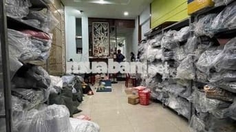 nhà chính chủ cần bán 4x15m 3 tầng, hẻm 6m thông sát bên KDC Vĩnh Lộc